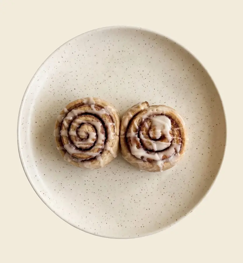 gluten-free plant-based cloud nine rolls, made without any of the nine major allergens, for a thanksgiving table in the twin cities